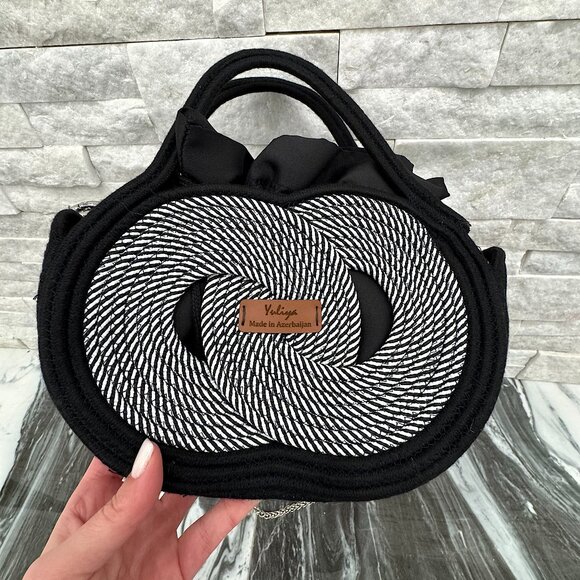 Homemade Black Shoulder Bag – Organic Materials - Picture 4 of 10